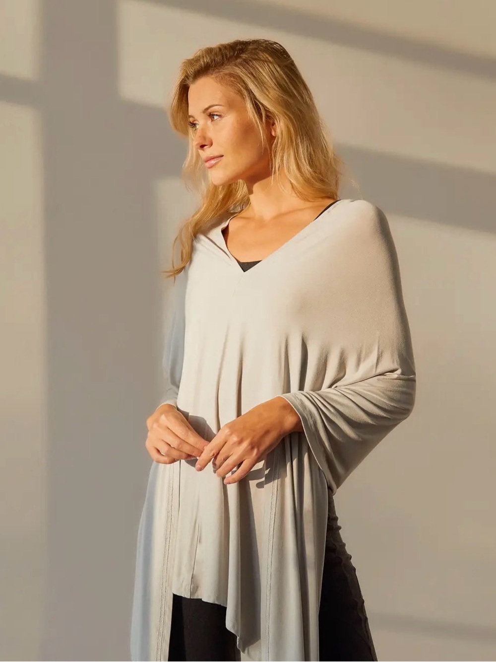 Faceplant Dreams Voyager bamboo wrap Light Cream Draped V-Neck Tunic New $60